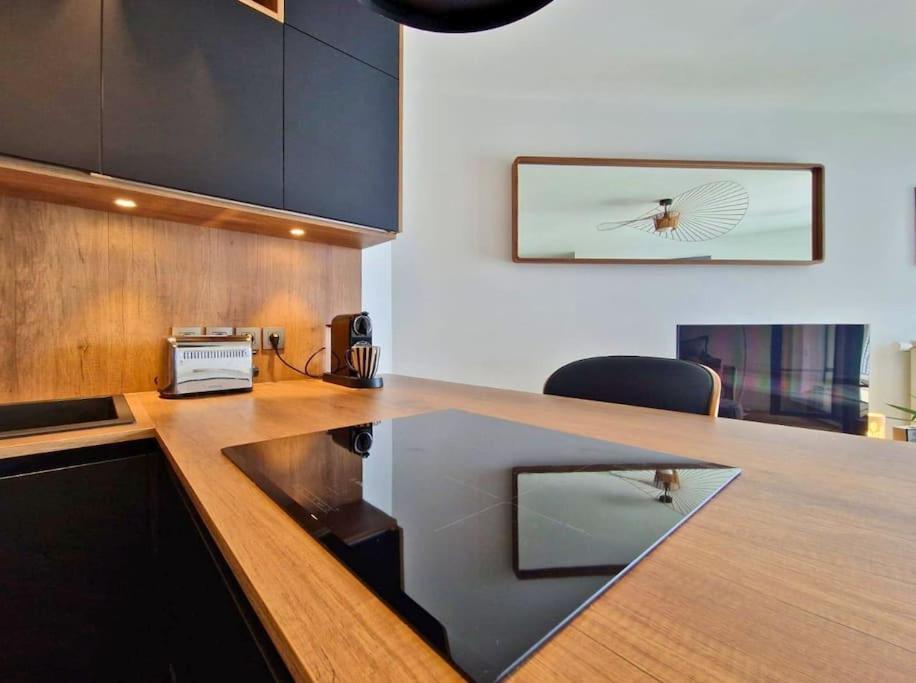 Sublime Appartement 4 Etoiles Neuf T3 Aputeaux 61M2 Proche La Defense, 10M2 De Terrasse Avec Magnifique Vue Екстериор снимка